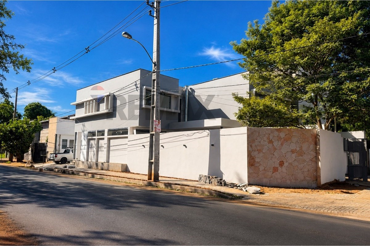 Dúplex en venta en Luque · 180 m² · 3 dormitorios