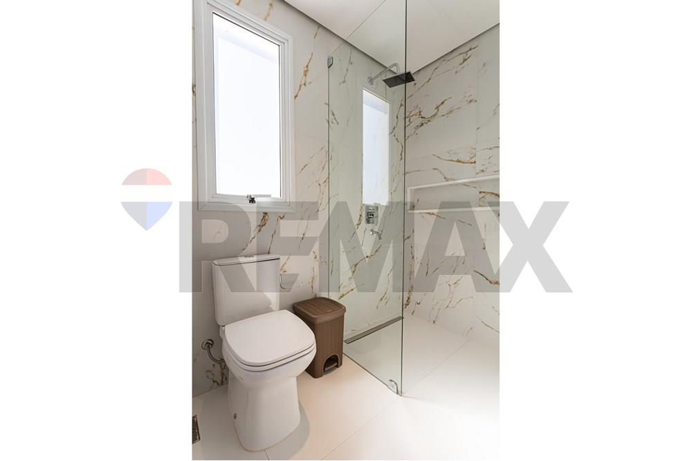 Casa en venta en Luque · 224 m² · 3 dormitorios