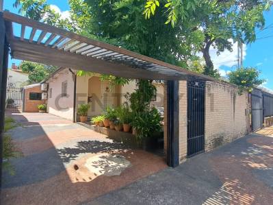Foto 2 de Casa en venta en Asunción · 163 m² · 2 dormitorios