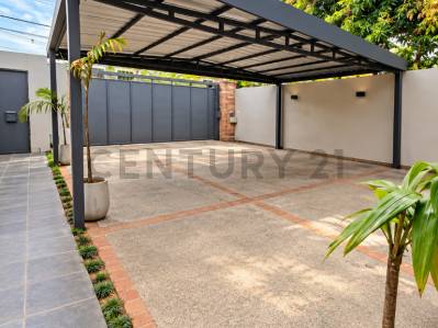 Foto 5 de Casa en venta en Asunción · 425 m² · 2 dormitorios
