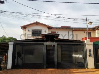 Dúplex en alquiler en Fernando de la Mora · 168 m² · 4 dormitorios