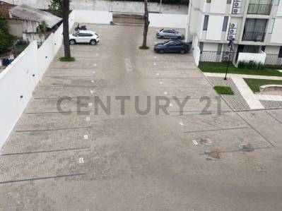 Foto 4 de Monoambiente en venta en Luque · 50 m² · 1 dormitorio