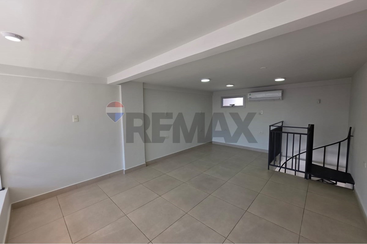 Local comercial en alquiler en Fernando de la Mora · 51 m²