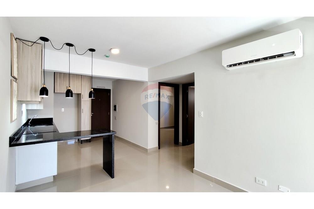 Foto 4 de Departamento en venta en Luque · 65 m² · 2 dormitorios